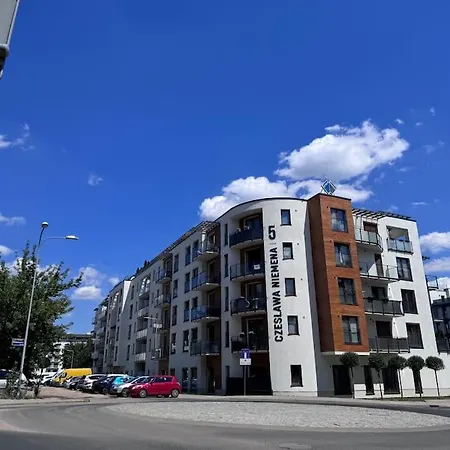 Bnp L Business And Pleasure Polanka Niemena * Познань